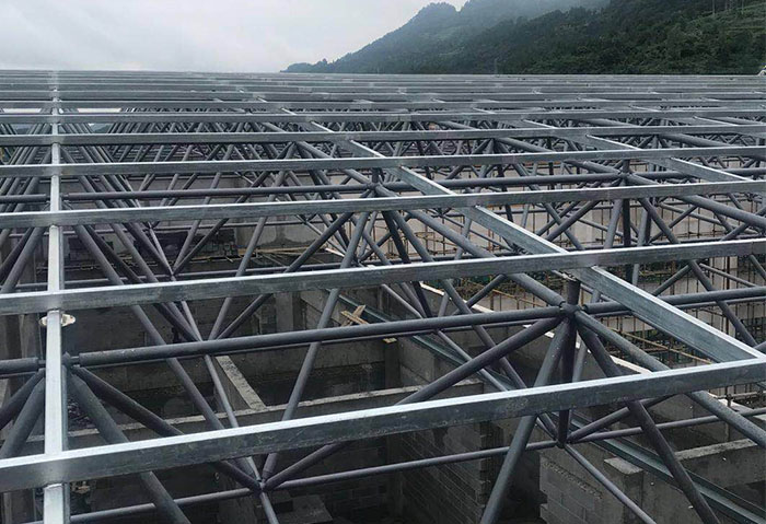 鸡西仁怀冠英学校艺体楼网架